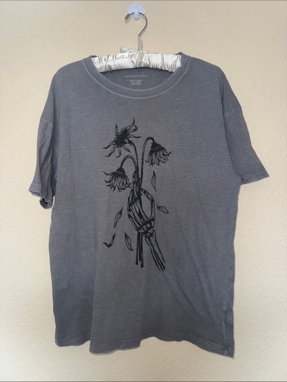 American Eagle Outfitters Gray Oversized Tee with Black Floral Skeleton Graphic
